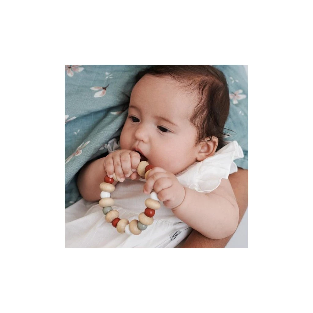 Holz-Beißring Caramel Mix Von Cam Cam 3 Holz-Beißring Caramel Mix Von Cam Cam – Bild 3