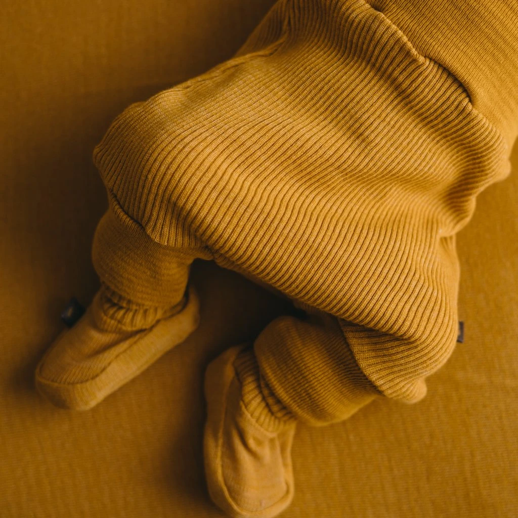 Gerippte Bernstein - Garn Pumphose Mustard Von Forgaminnt 2 Gerippte Bernstein - Garn Pumphose Mustard Von Forgaminnt – Bild 2