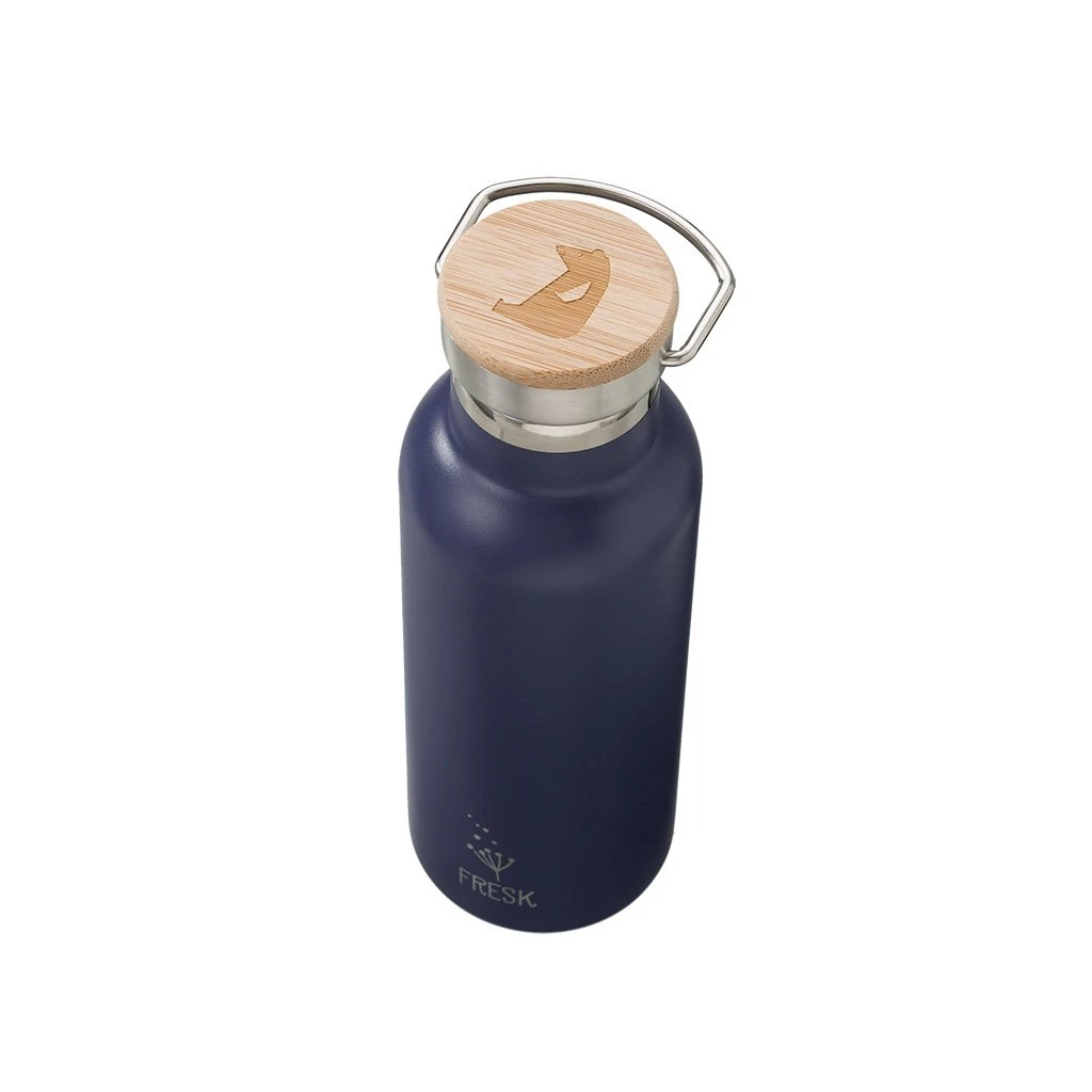 Thermosflasche Nightshadow Blue Polarbear 500 Ml Von Fresk 3 Thermosflasche Nightshadow Blue Polarbear 500 Ml Von Fresk – Bild 3